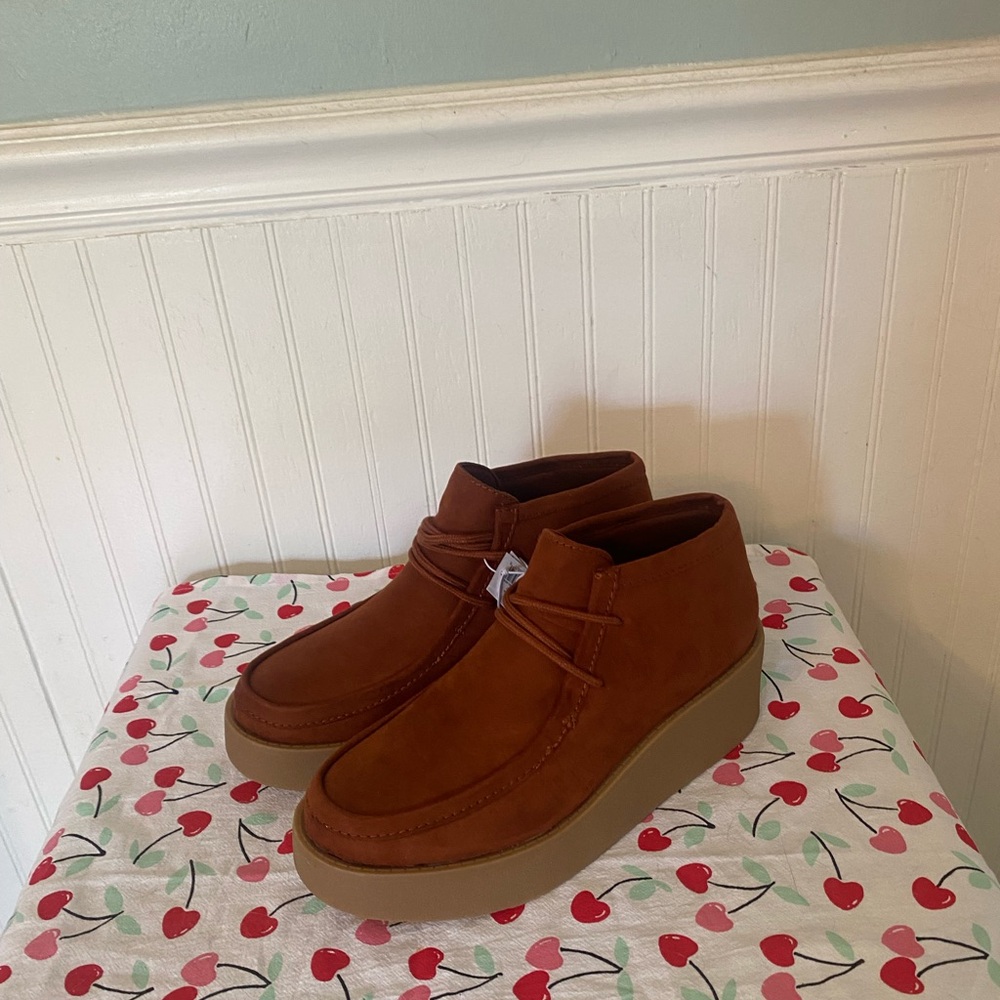 Women’s Brown Suede Shoes